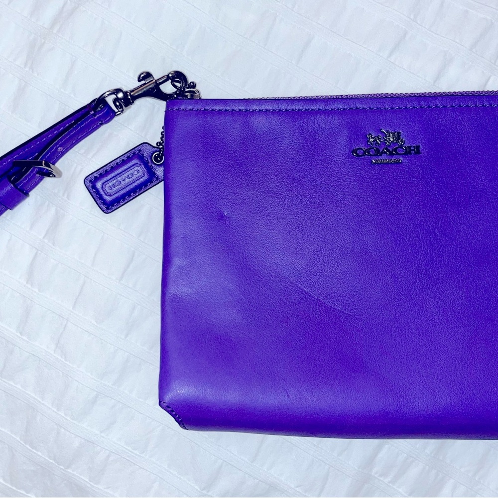 Brand New Coach Legacy Wristlet Ultra Violet